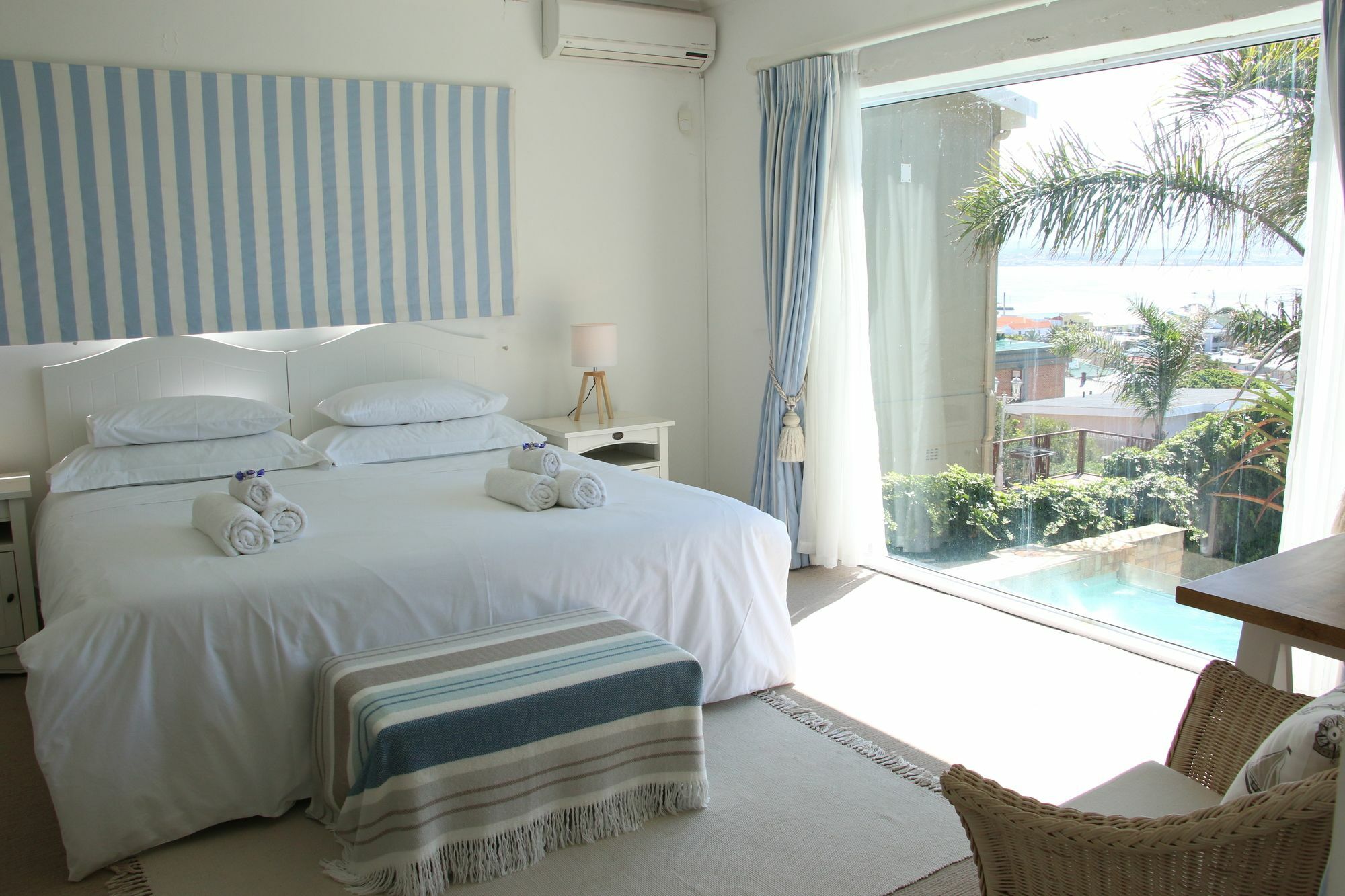 4 On Montagu Accommodation Mossel Bay Exteriör bild