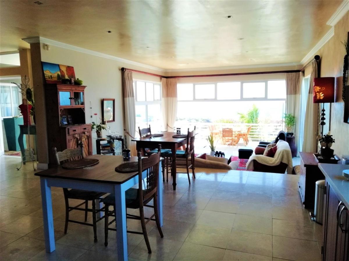 4 On Montagu Accommodation Mossel Bay Exteriör bild